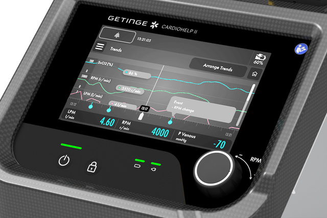 ww5 Cardiohelp II monitoring close up front screen