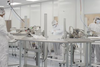 Pharmaceutical production with lab workers