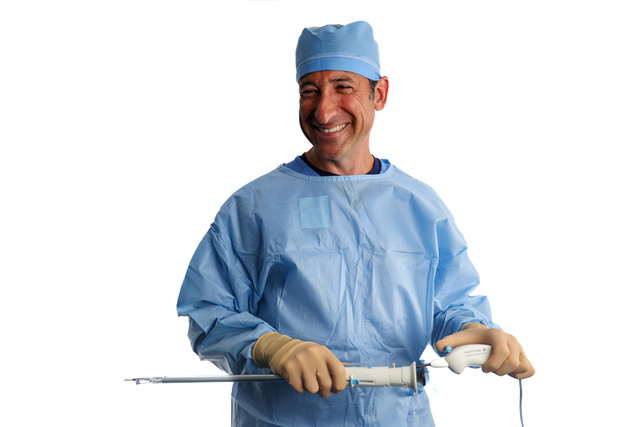 Clinician with Vasoview Hemopro 3 Endoscopic Vessel Harvesting System