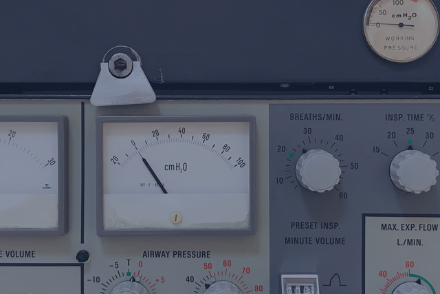 The very first ww5 Servo 900 prototype mechanical ventilator showing expired minute volume and airway pressure dials 